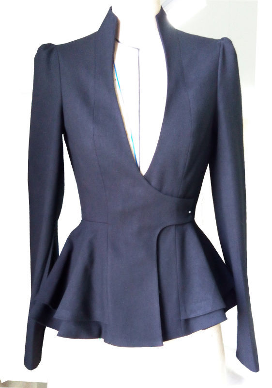 立體裁剪 沁妲服裝服飾的創(chuàng)新設計與藝術表達